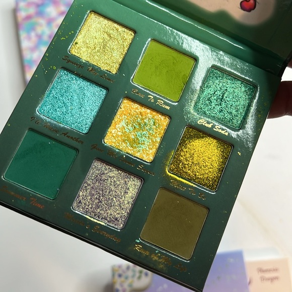 Bundle of random indie eyeshadow palettes - Picture 4 of 8